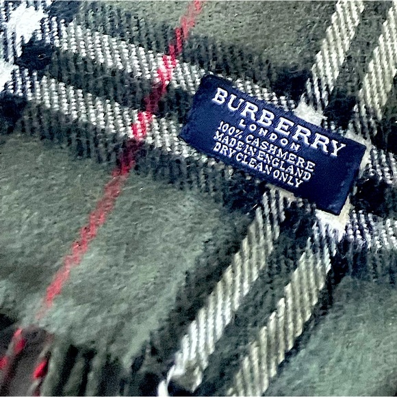 AUTH BURBERRY OLIVE CASHMERE SCARF ๐ GREEN BLACK RED WHITE VINTAGE CHECK PLAID - Picture 3 of 9